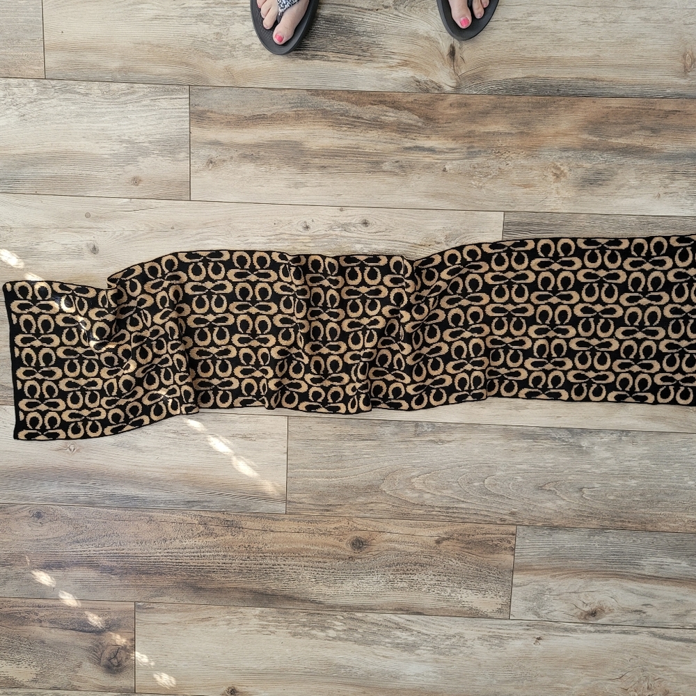 Coach Scarf - Picture 3 of 5